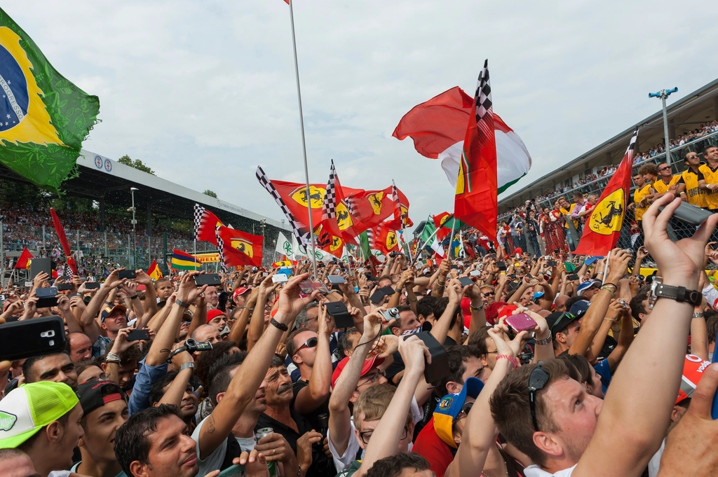 Formula One Championship fans, Monza